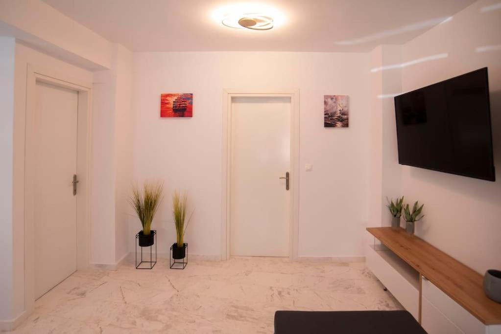 Oniro Home Ierápetra Buitenkant foto